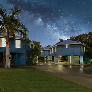 Motel And, Boyne Island